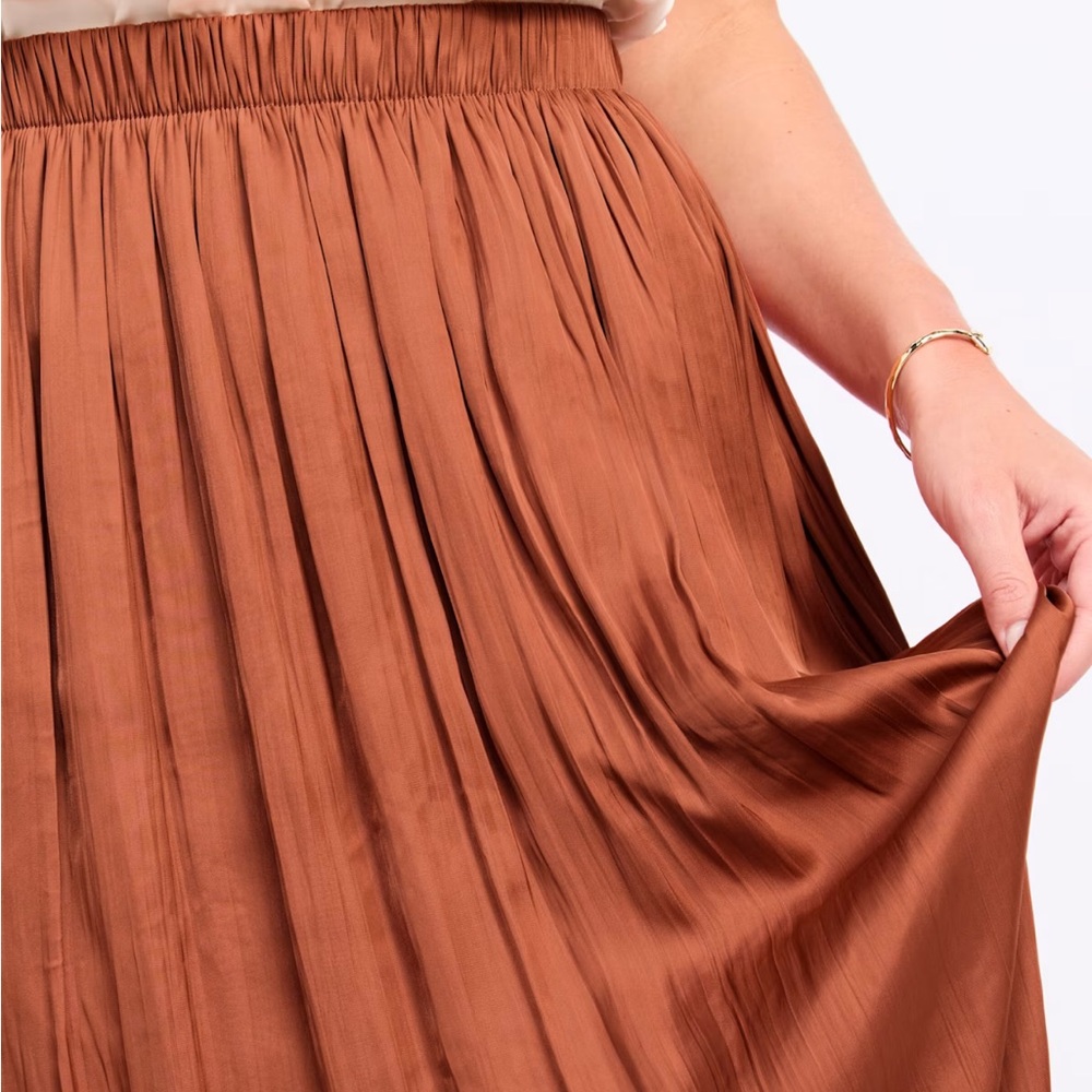 Z SUPPLY
Kahleese Skirt (size M) - Picture 3 of 6